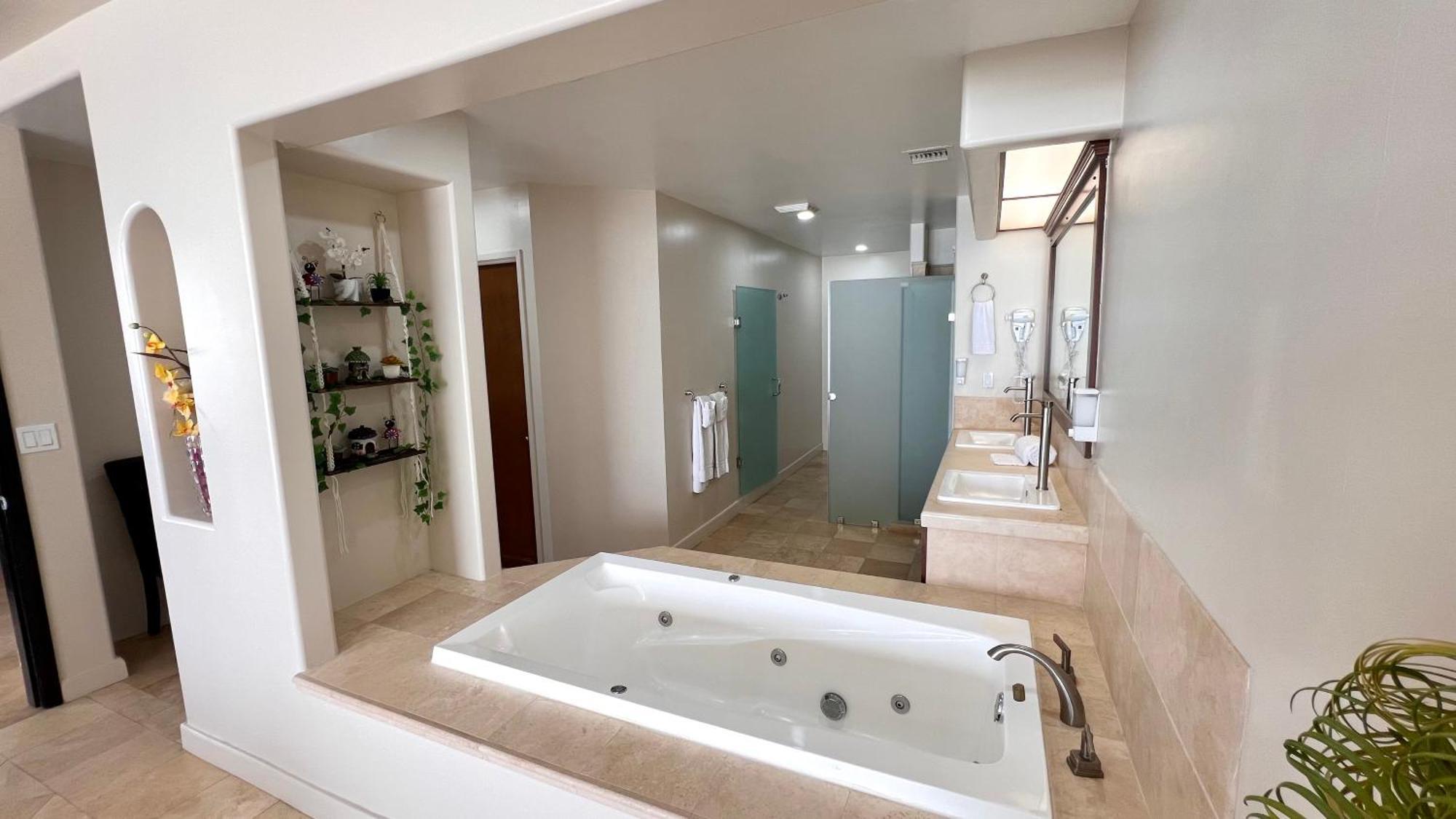 Beautiful Beach Front Condo Near Downtown Rosarito Exterior photo